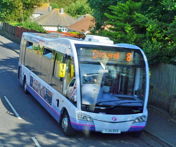 First Hampshire & Dorset Optare Solo SR 53513